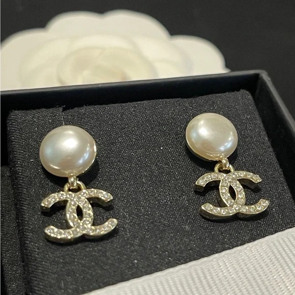 Chanel earrings - Picture 2 of 8